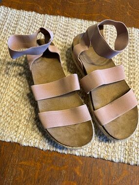 Time and Tru Blush Pink Elastic Strap Sandals